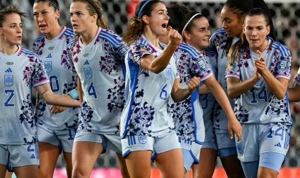 河南实验中学红色校服一小时